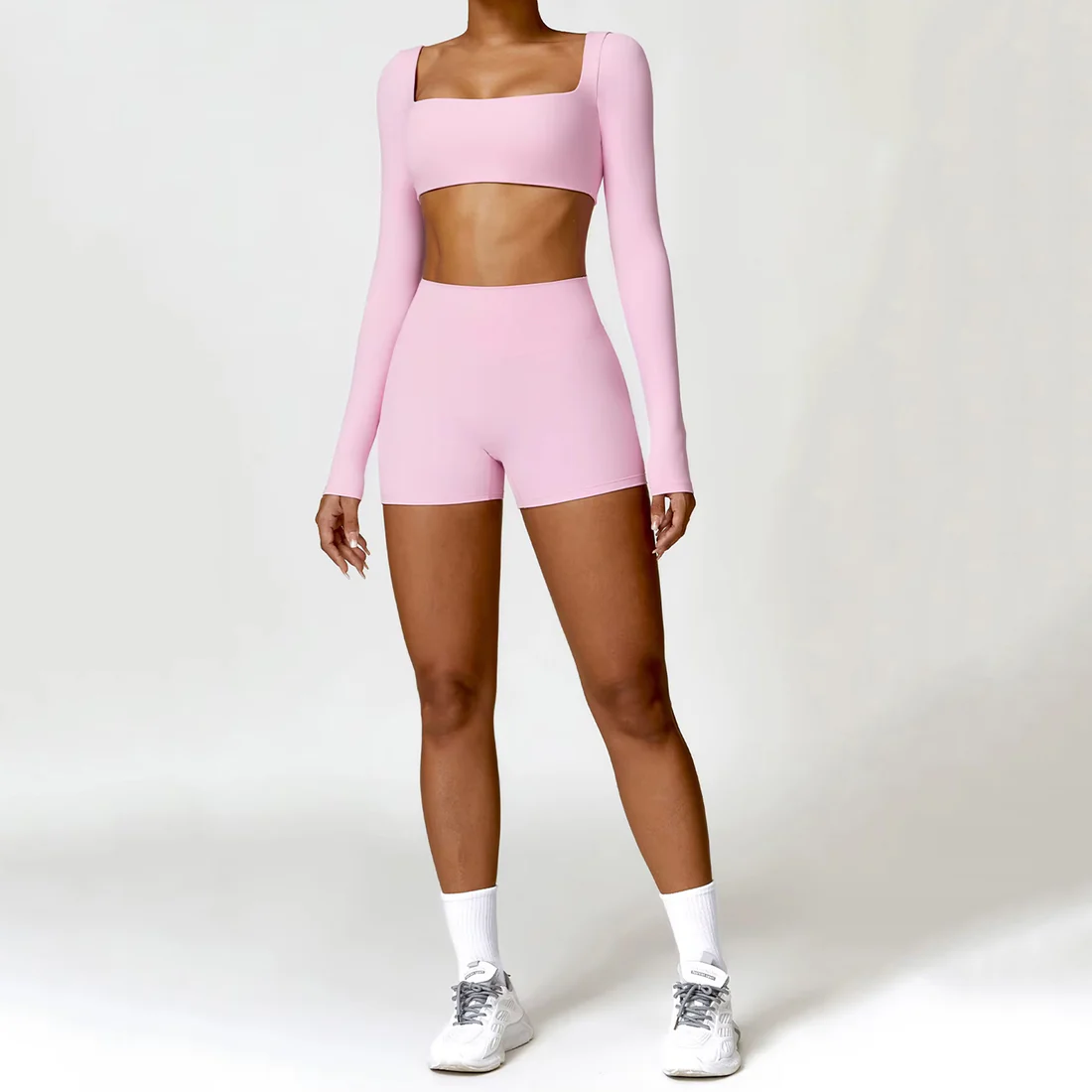 Conjunto Short + Crop de Manga Larga