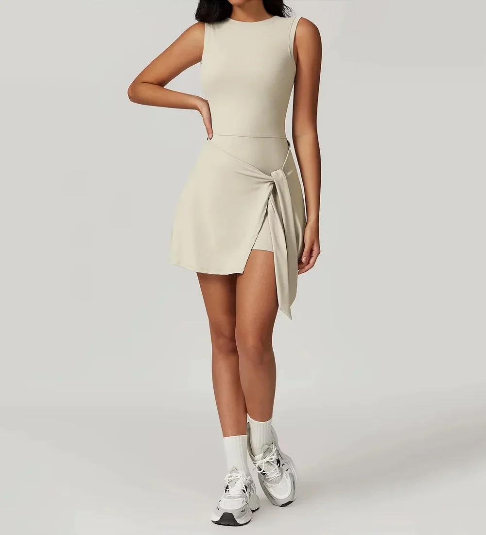 Mono con Falda Sport Elegante